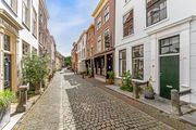 Persoonlijke hulp bij het kopen, verkopen en taxeren.