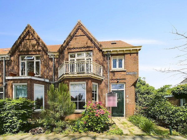 van Steenbergenlaan 18