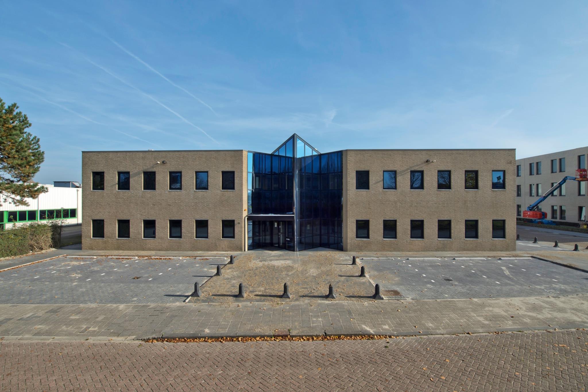 1436 m2 verhuurd aan Archimedesbaan 19 te Nieuwegein