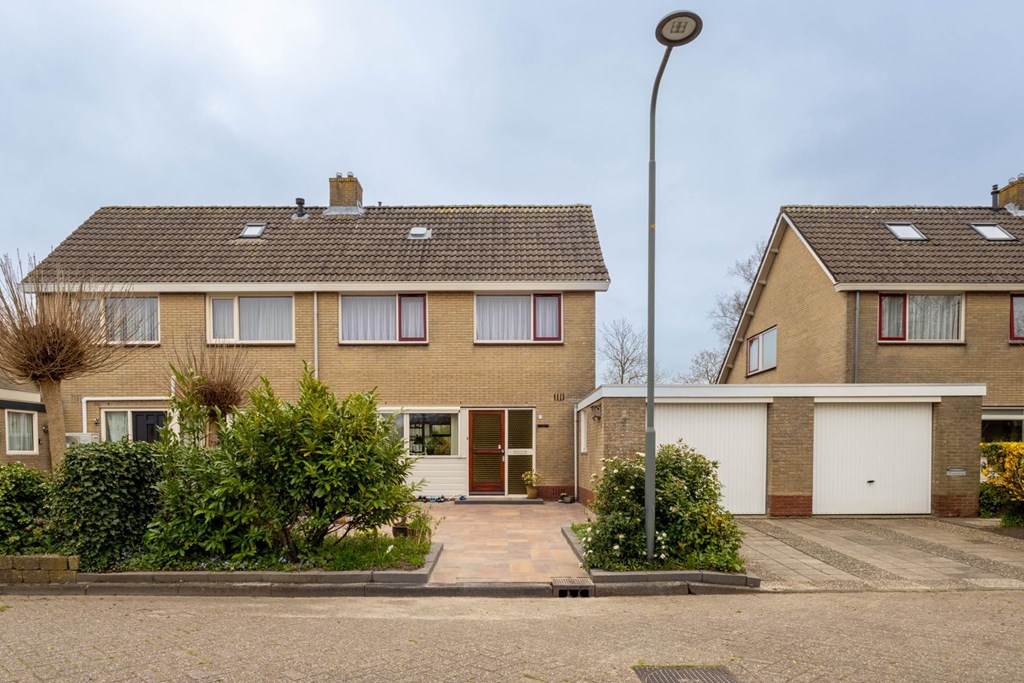 Aangekocht: Jhr A F de Savornin Lohmanstraat 34 Franeker