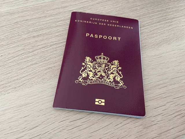 Mag een makelaar een kopie van uw ID of paspoort vragen?