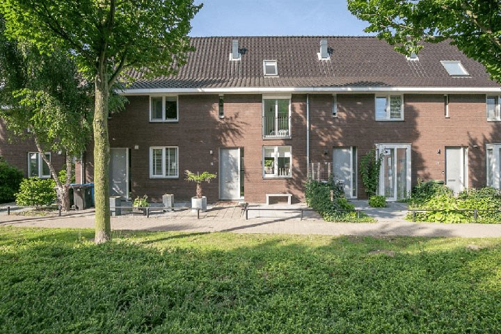 Floralaan 15 in Pijnacker