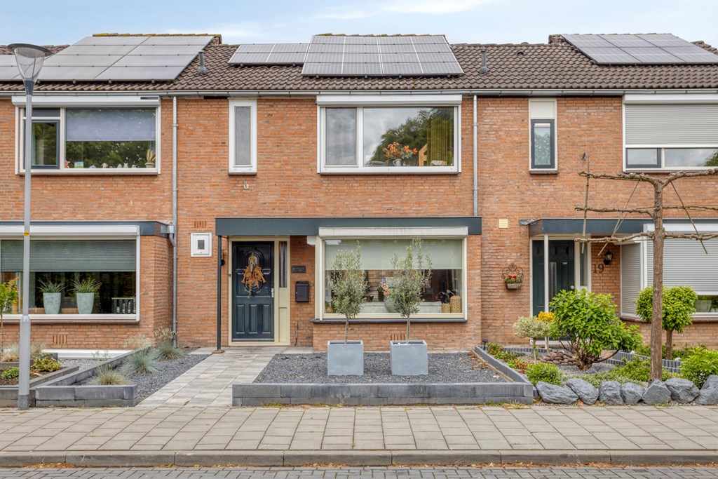 Emmalaan 17, Dodewaard.