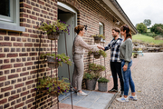 Dionne Makelaars
Een zorgeloze verkoop, daar zorgt Dionne makelaars voor.