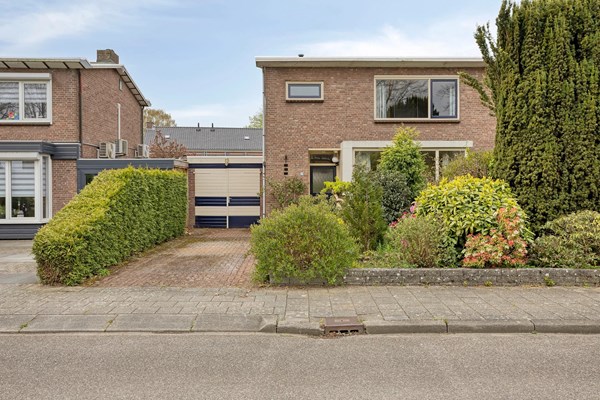 Oosteinde 52, Zevenaar